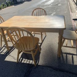 Dining table set