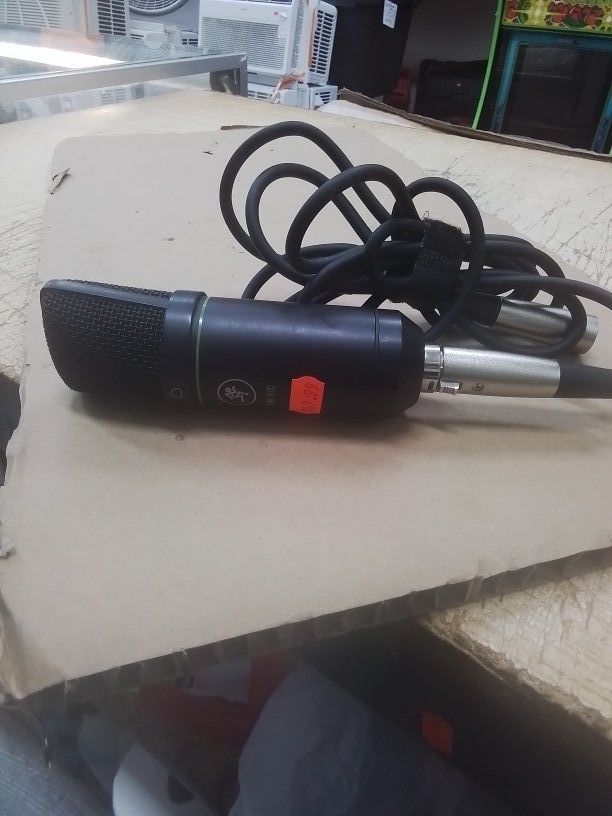 Mackie EM-91C EleMent Series Large-Diaphragm Condenser Microphone