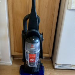 Bissell Powerforce Helix Vacuum