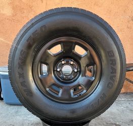 1 GOOD SPARE TIRE 16X7  6X115 265/70R16 MAXXIS TIRE $35 PICKUP ONLY