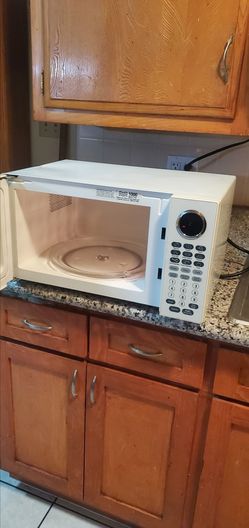Oster Microwave