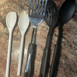 Plastic Spoons & Metal Spatula