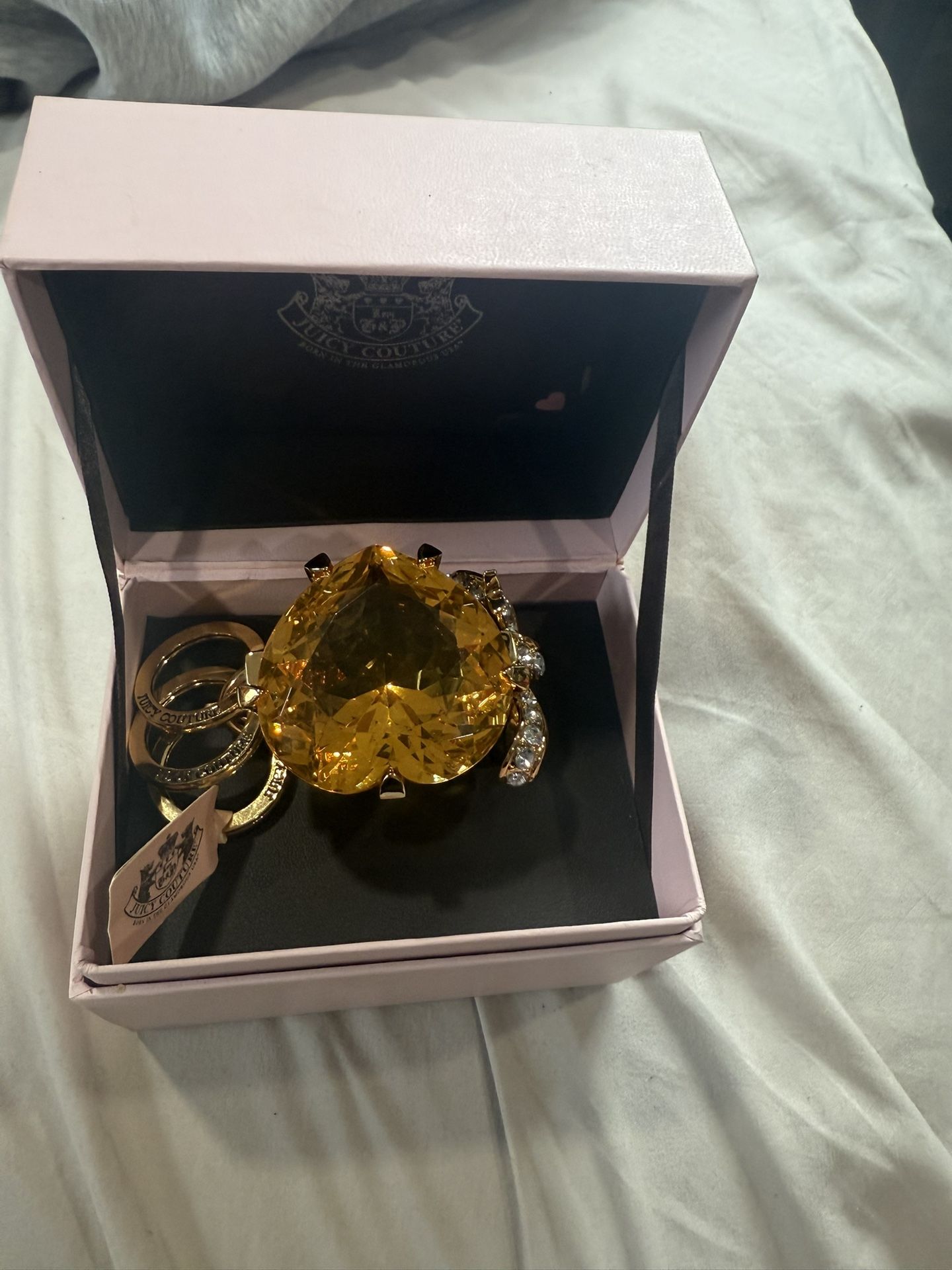 Juicy Couture Heart And Bow Giant Engagement Ring