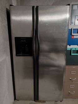 Frigidaire Side-by-Side Refrigerator