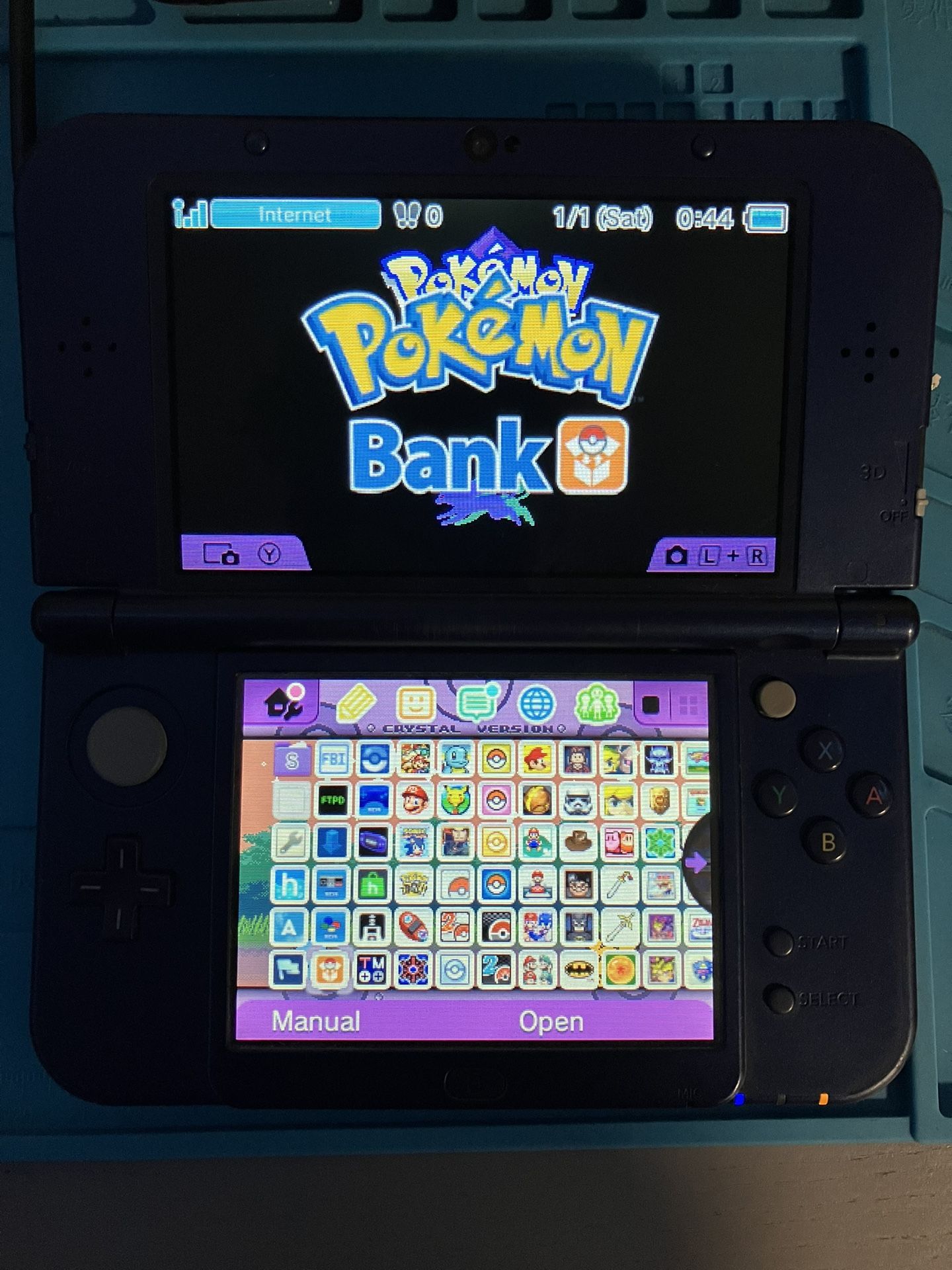 Nintendo New 3DS XL Blue 64 GB SD Card Pokemon, Mario, Sonic