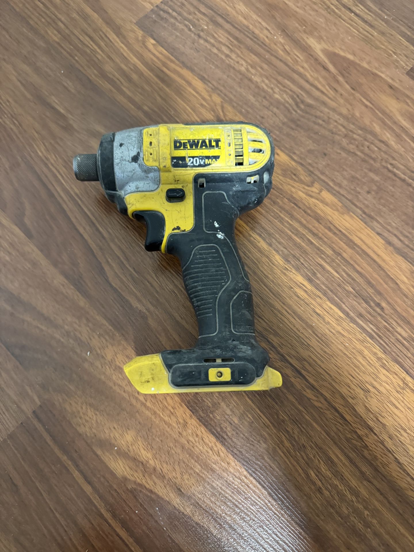 Dewalt DCF886 20V Cordless 1/4" Impact Driver NO BATTERY