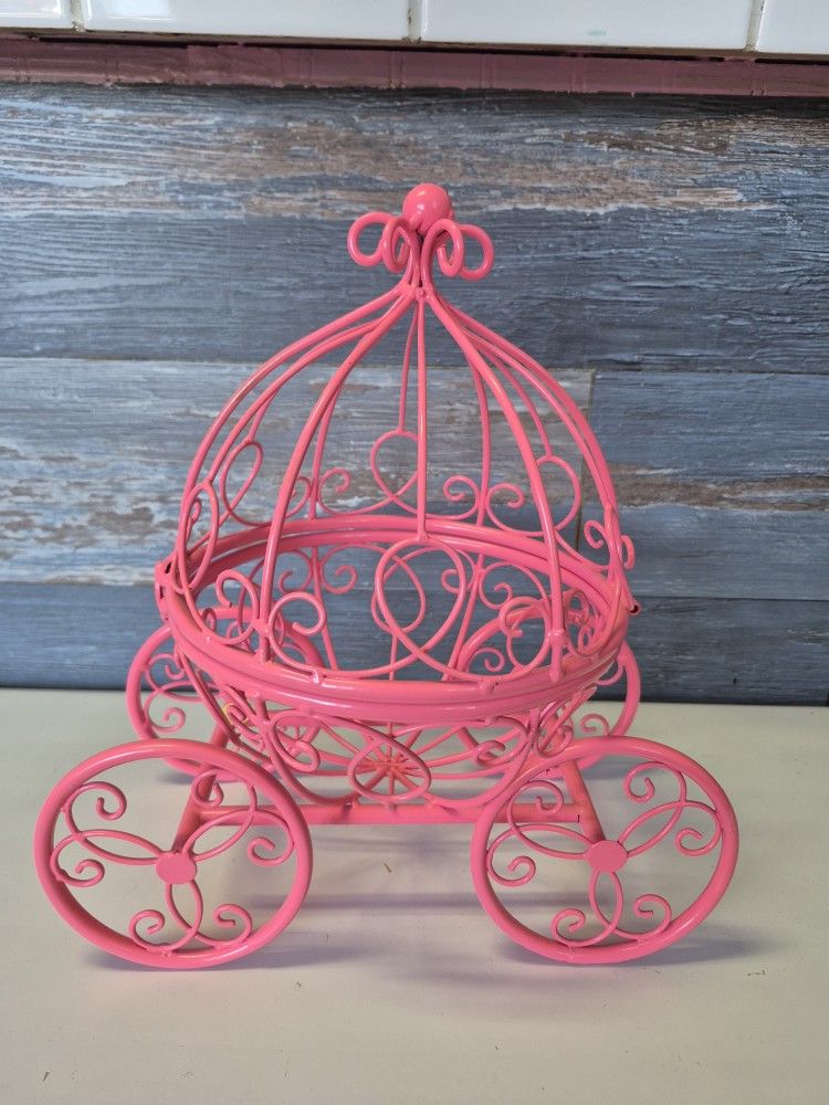 Horse Carriage Metal Decor