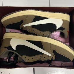 High and low versions of the original mocha-colored reverse wave-patterned sneakers