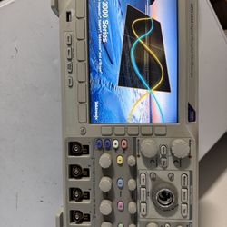 Tectonix DPO3034 Oscilloscope 4 Channel With 300 MHz Bandwidth 