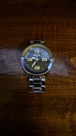 Nixon watch