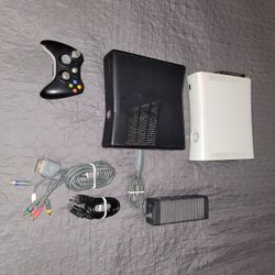 2 Xbox 360 Slim And Orginal 