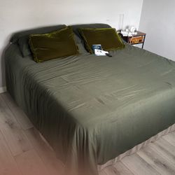 King Size Sleep Number Adjustable Firmness Bed