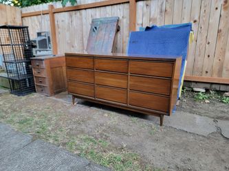 Mid Century Modern Dresser