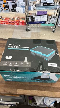 Robotic Pool Skimmer H3 Solar Powered