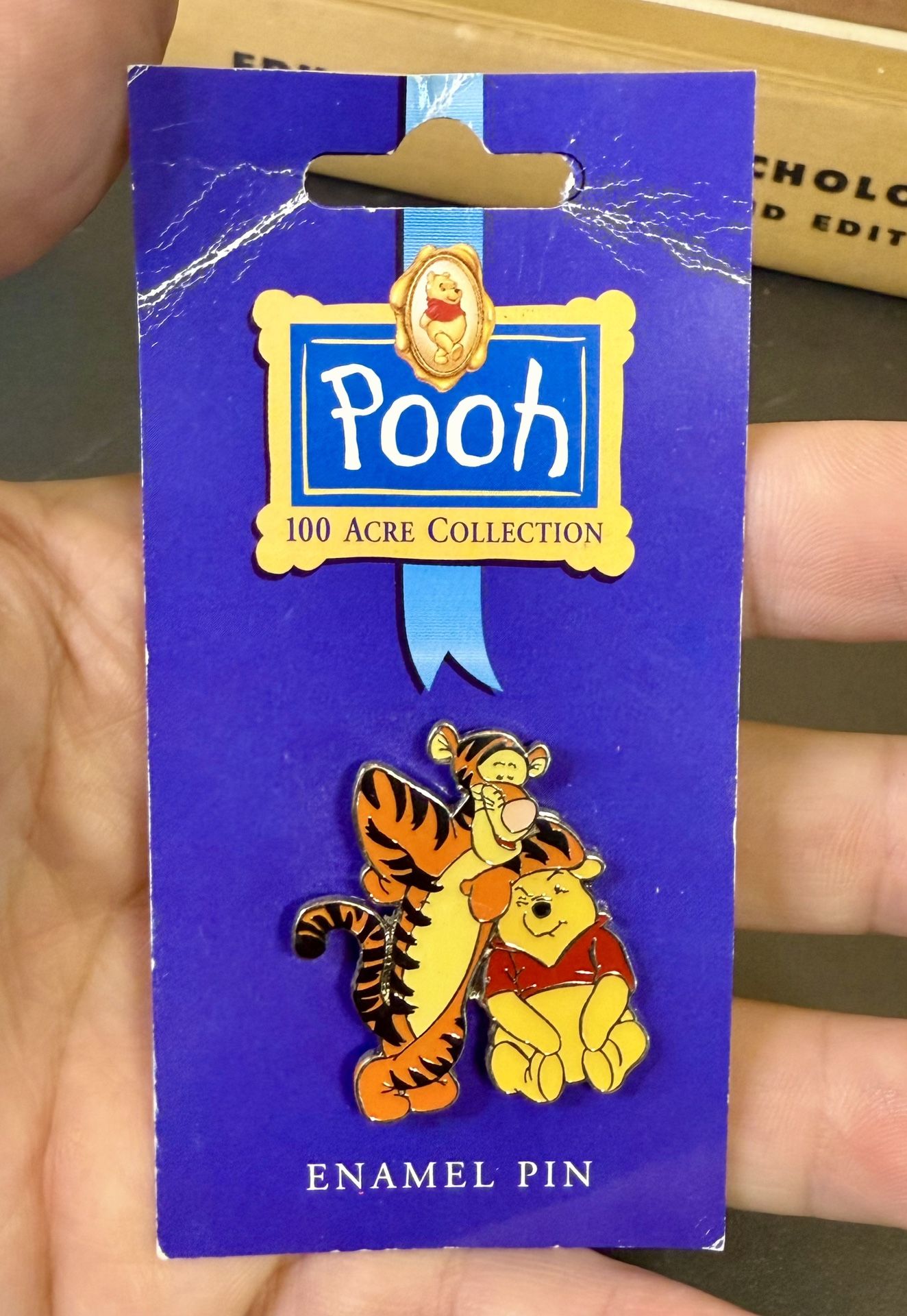 AUTHENTIC Disney "Pooh 100 Acre Collection" enamel pin Tigger Leaning On Pooh