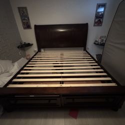 Bedroom Set King W/ Dresser 