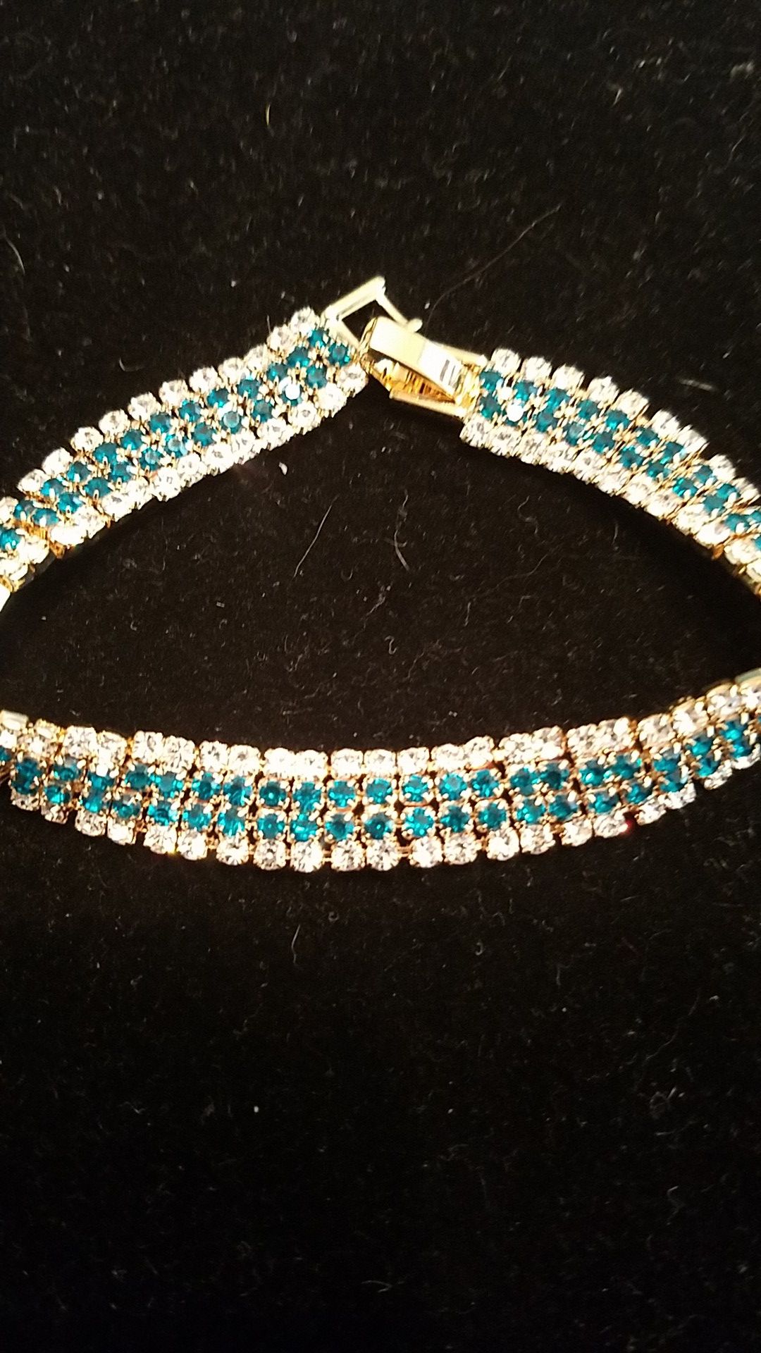 Luxury 12 carats total diamonique bracelet.