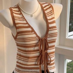 Tie Front Top Size M