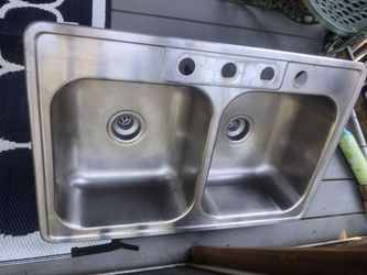 Stainless steel sink