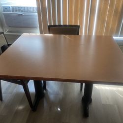 Livingroom Table 