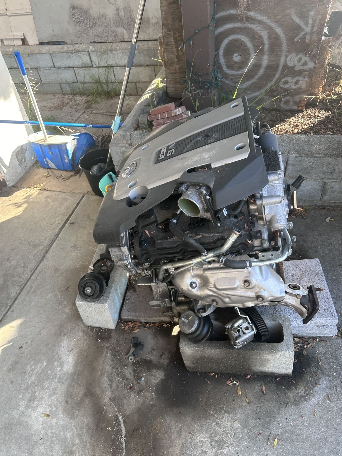 infinity v6 vvel engine (CAN BE USED FOR PARTS)