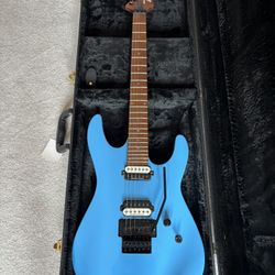 Dean MD24 Guitar With Hardshell Case