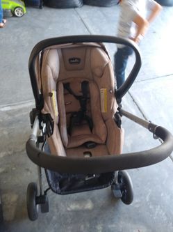 Baby stroller convertible