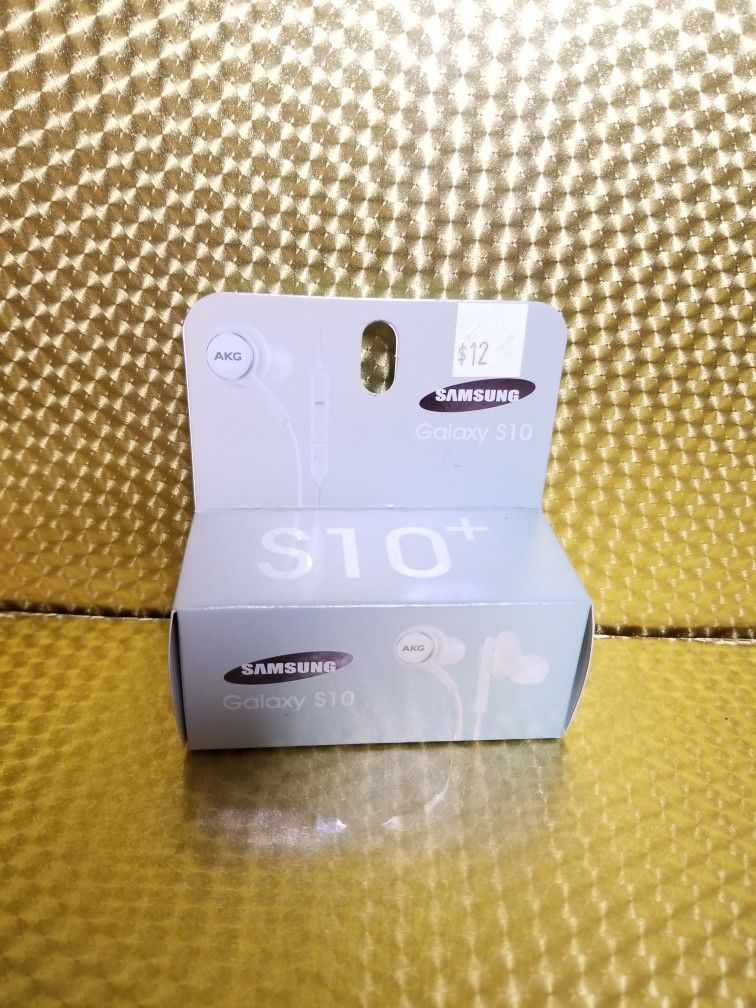 Skullcandy Samsung JVC Apple iPhone
Aux earbuds headphones ear bud many different types of Earbuds available Bz1