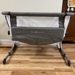 Baby Delight Beside Me Dreamer Bassinet Adjustable Height Portable Bedside