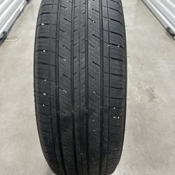235/65R17 Bridgestone Alenza 