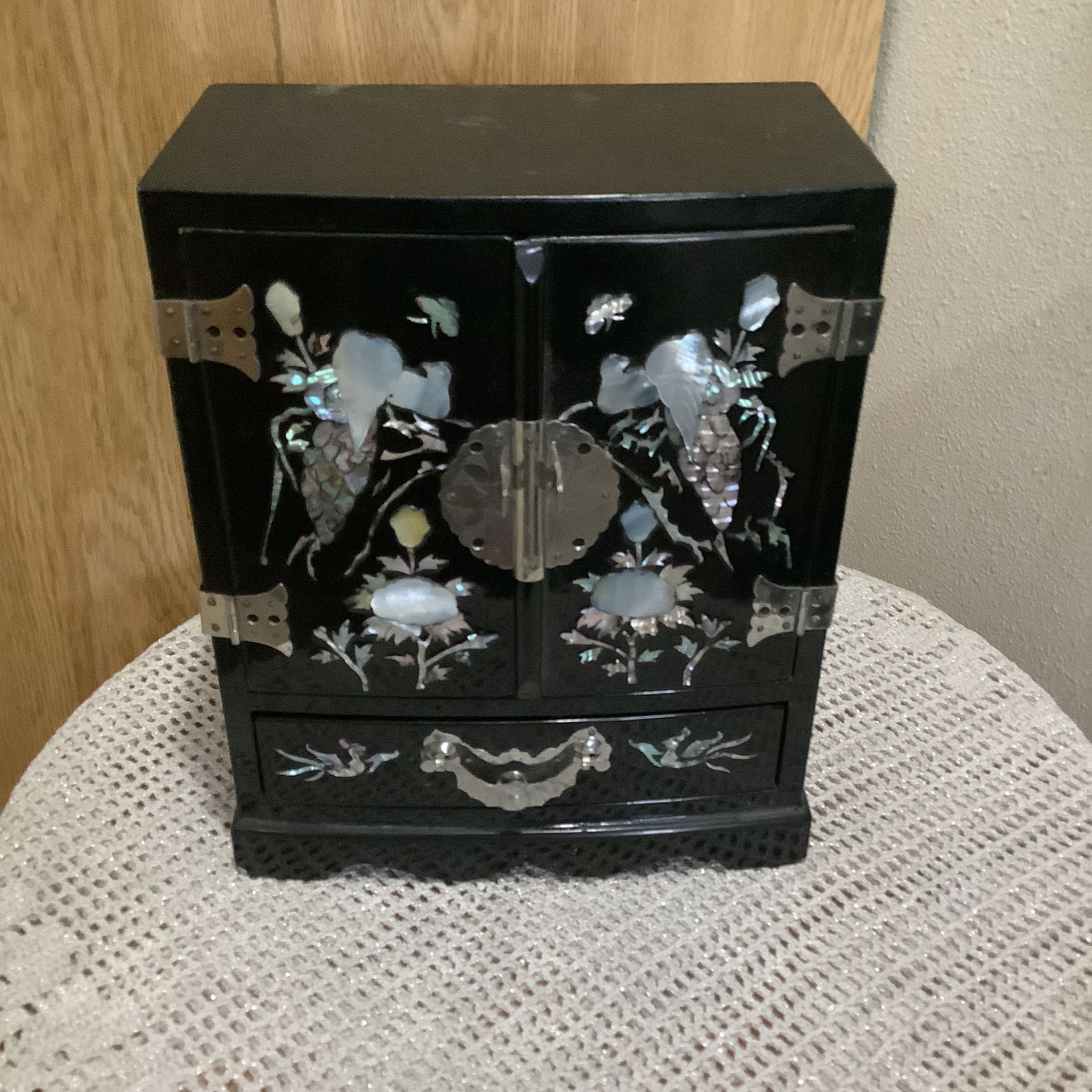 Vintage Handmade Mother Of Pearl Lacquer Black Wood Jewelry Box. Vintage Small 9”