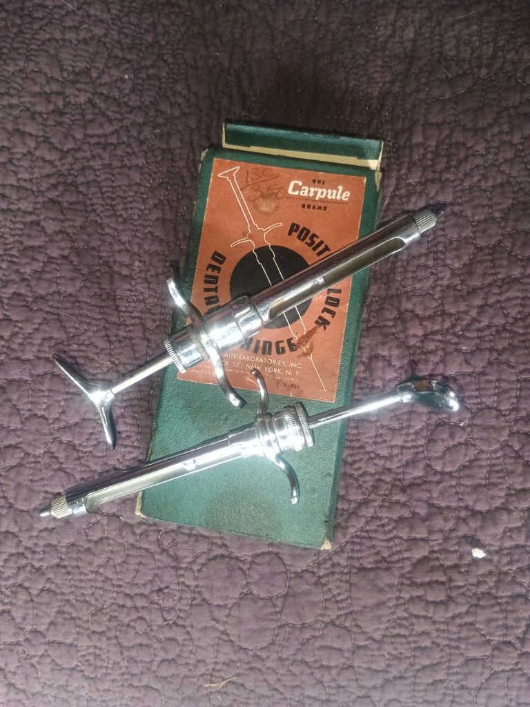 Dentist Suringes Vintage