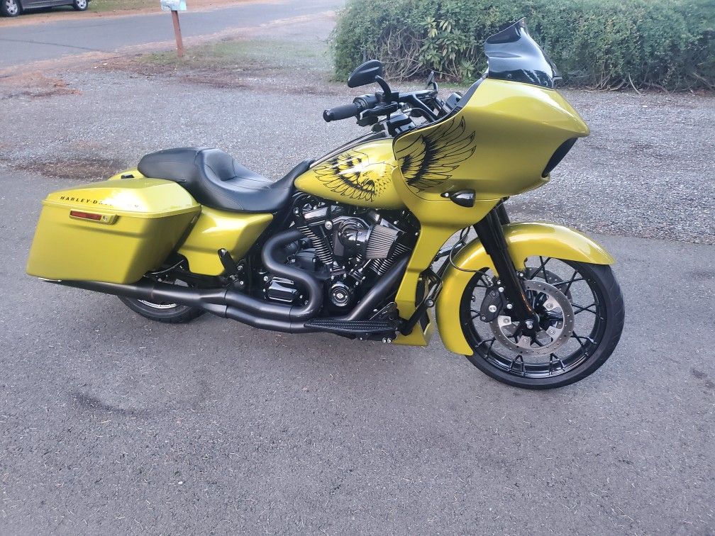 2020 Harley davidson Road glide eagle eye edition