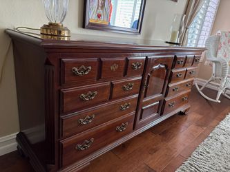 Cherrywood 8 Drawer Dresser