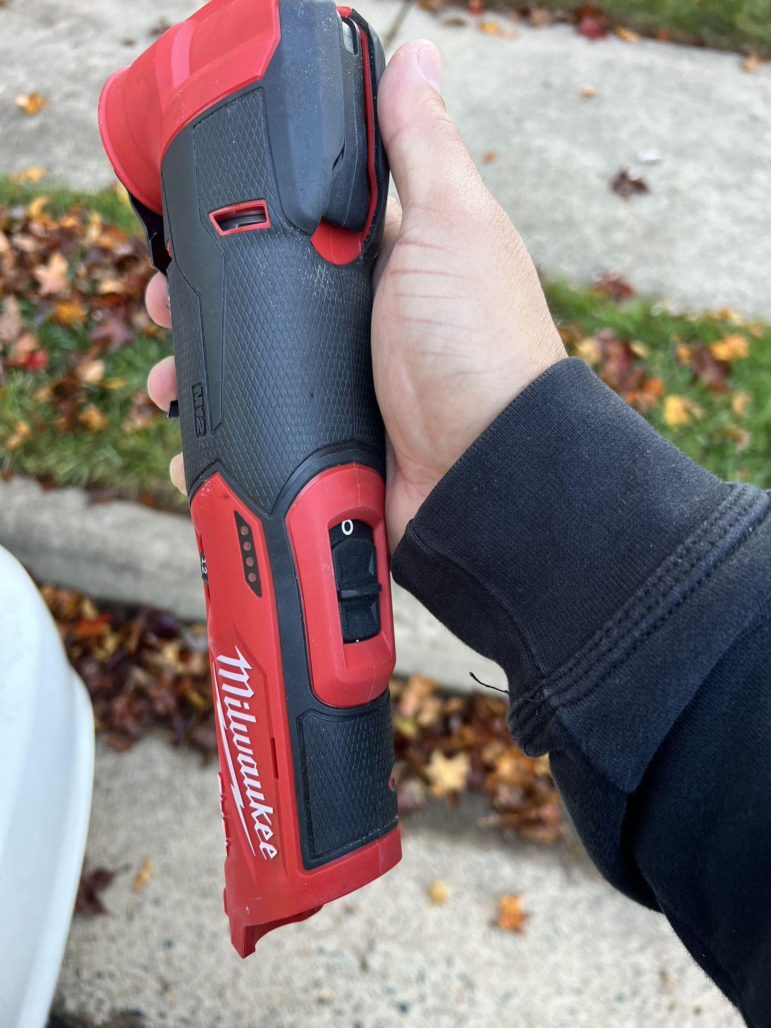 Milwuakee Multitool M12 
