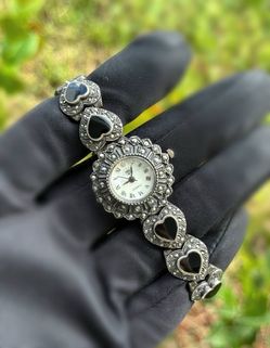 Women’s quartz watch 925 sterling silver and onyx heart shape stones Japan movement