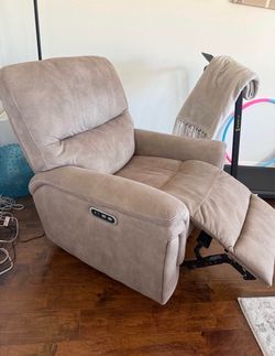 Power Recliner Chair in Beige Fabric