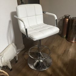 Adjustable Vanity Chair