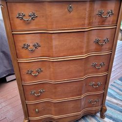 Solid Wood 5 Drawer Dresser 