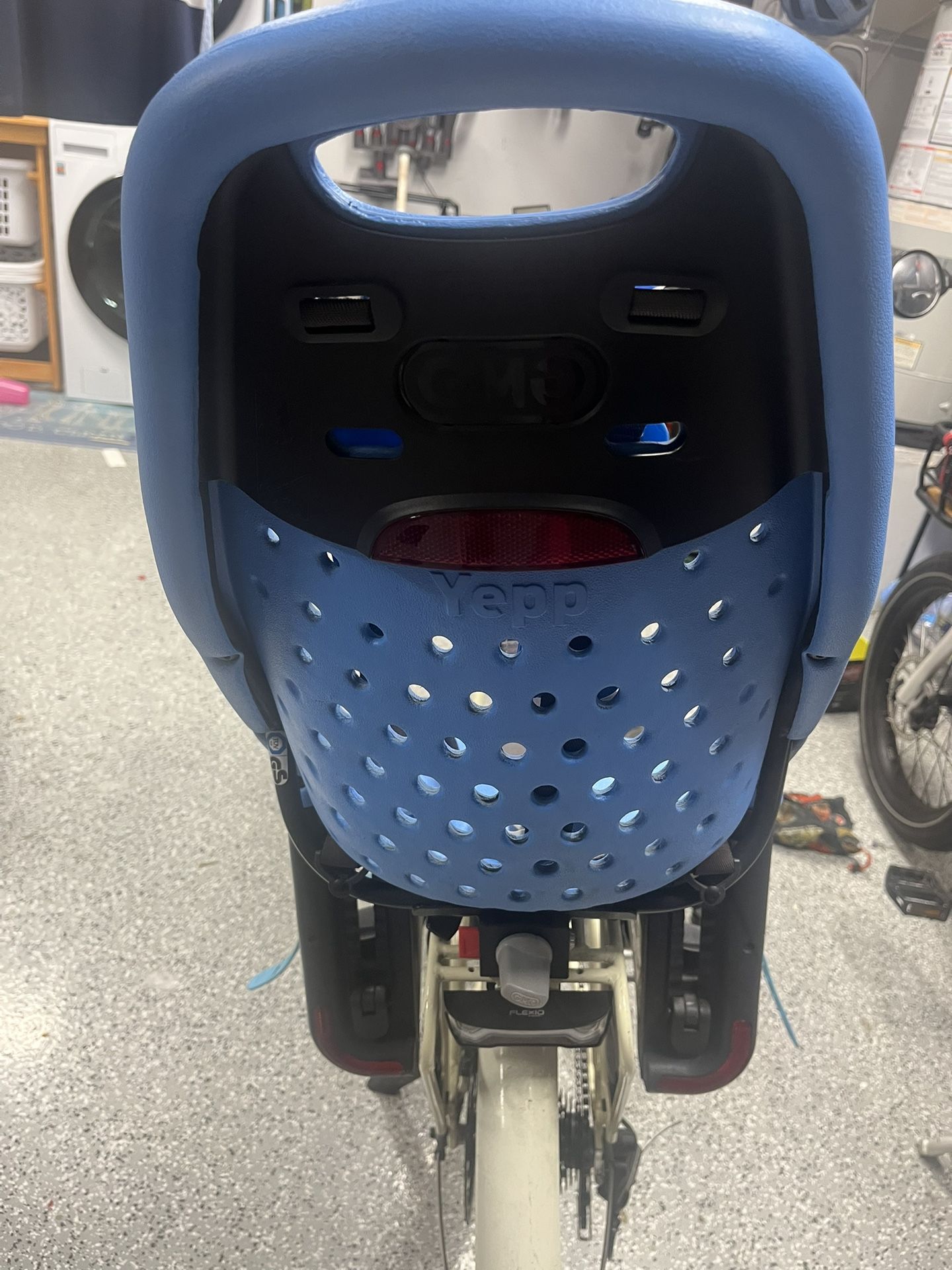 Thule Yepp Maxi EF Child Bike Seat – Blue