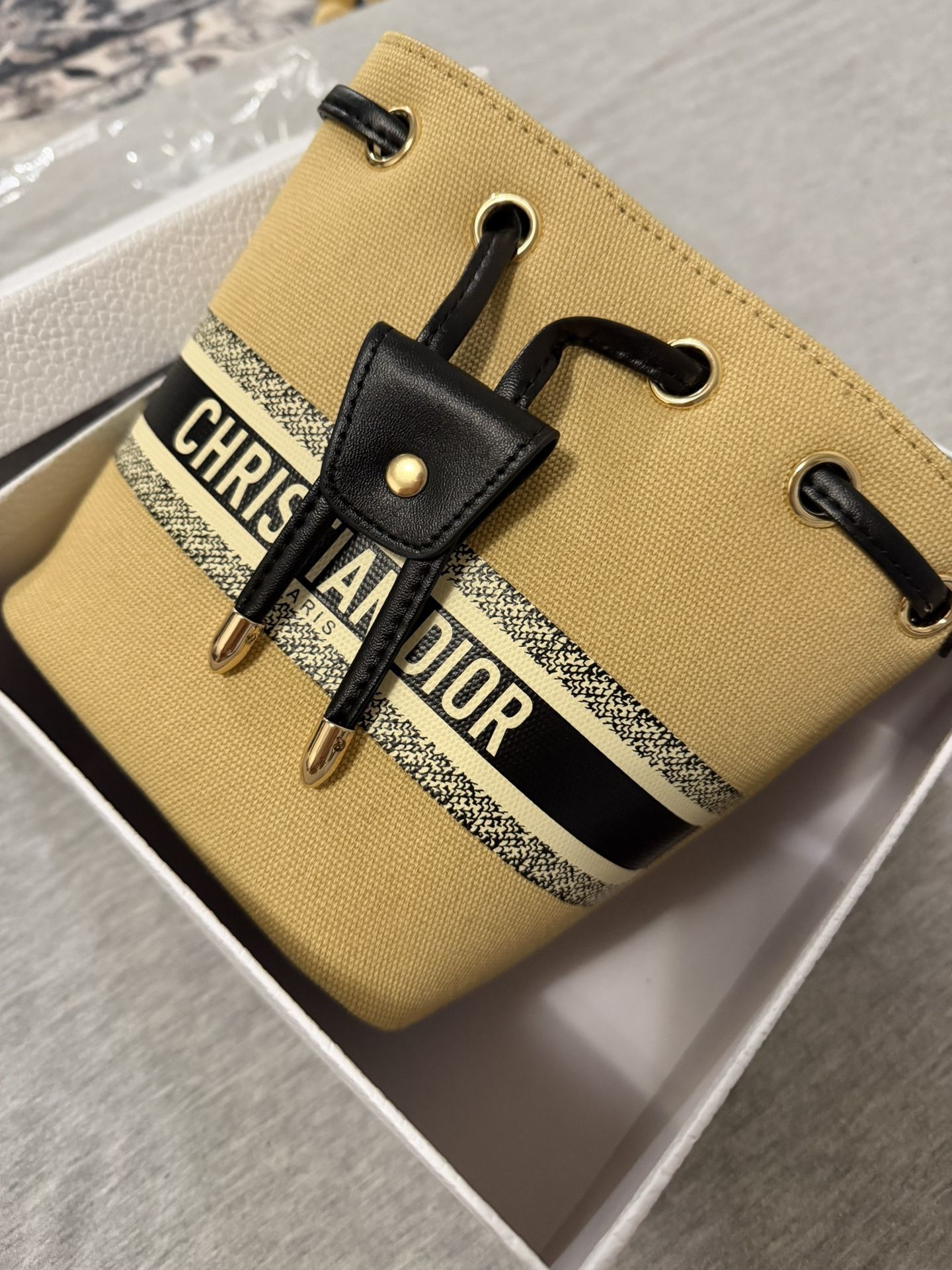 Christian dior Beige canvas bucket bag with pearl charm - Gift with purchase from the store (GWP)