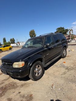 2000 ford explorer