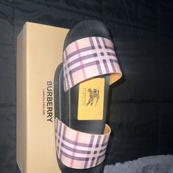 Burberry Slippers (Authentic) Men’s. Size 9 1/2