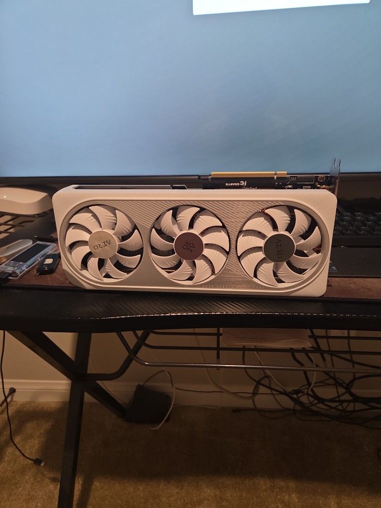 Aero Gigabyte 4070
