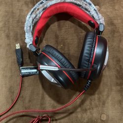 Slightly Used Pc Headphones 