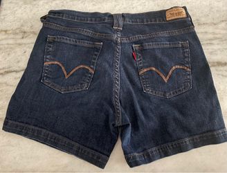 Levi’s 515 Women’s Dark Blue Women’s Shorts Size 6