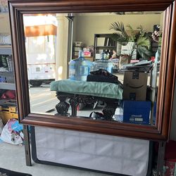 Dresser mirror