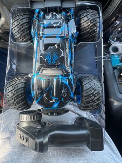 Remote Control Car, 1:18 Rc Cars, All-Terrain RC Truck with LED Lights