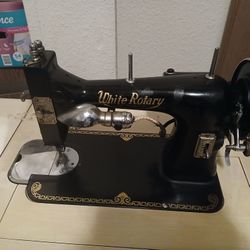 White Rotary Sewing Machine 