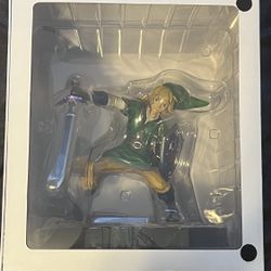 The Legend of Zelda: Skyward Sword Link Dark Horse Figure